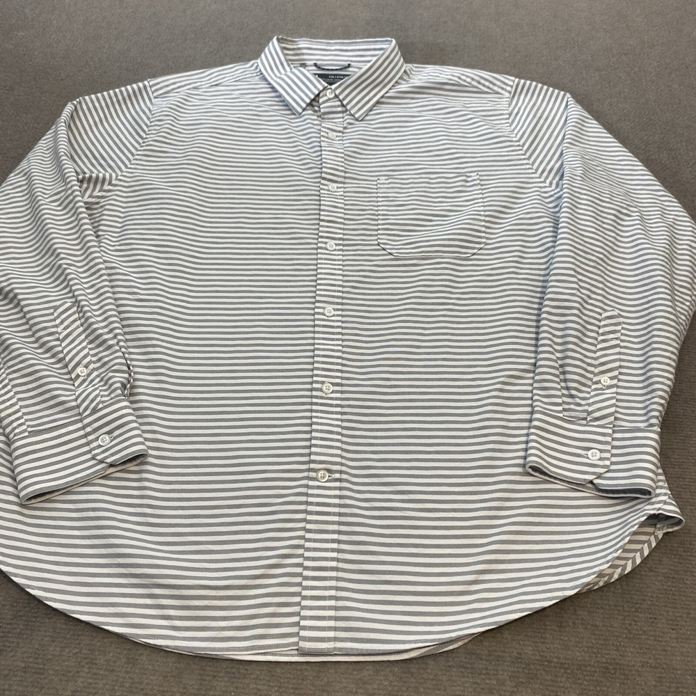 Under Armour Shirt Men's XXL Gray White Striped‎ Cotton Pocket Long Sleeve Logo